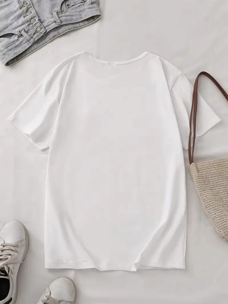 緑のトップスとピンクのパンツを着たキャラクターのイラストが描 - Korean Pants Lifestyle のレビューと価格